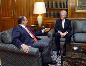 Εθιμοτυπική συνάντηση Καραμανλή με τον τέως πρόεδρο των ΗΠΑ Μπιλ Κλίντον