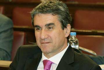 Παρεμβάσεις από Ανδρ.Λοβέρδο και Μ.Χρυσοχοΐδη στο Εθνικό Συμβούλιο του ΠΑΣΟΚ