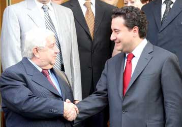 Περιοδεία του Τούρκου υπουργού Εξωτερικών στη Μ.Ανατολή με πρώτο σταθμό τη Συρία