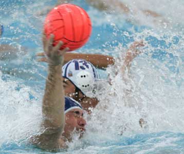 Η Βουλιαγμένη ηττήθηκε 8-7 από τον Ερυθρό Αστέρα στο τουρνουά του ΑΝΟΓ