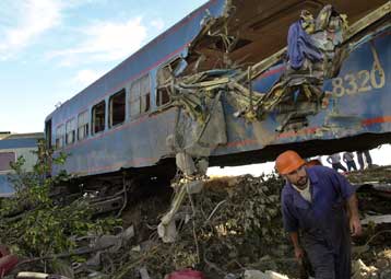 Πολύνεκρη σύγκρουση τρένου με λεωφορείο στην Κούβα