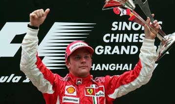 Αγωνία για τον τίτλο στη F1 μετά τη νίκη του Ραϊκόνεν στο κινέζικο γκραν πρι