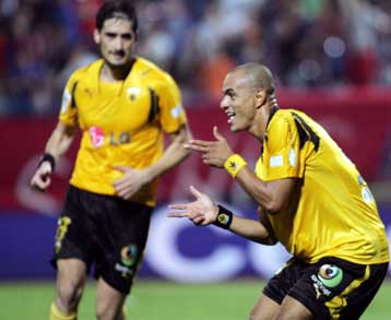 Πιο ουσιαστική η ΑΕΚ πήρε την «τριάρα» στη Νέα Σμύρνη και παρέμεινε στο ρετιρέ