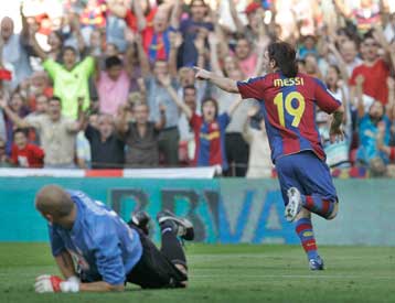 Η Μπαρτσελόνα πήρε το ντέρμπι με την Ατλέτικο, νίκη της Ρεάλ, δεινοπαθεί η Σεβίλη