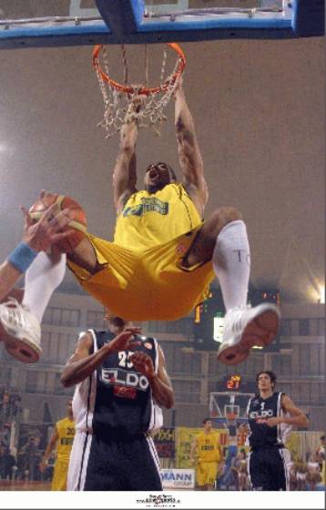 Εξαιρετικός αμυντικά ο Αρης, 90-71 την Ακαντέμικ Λουκόιλ