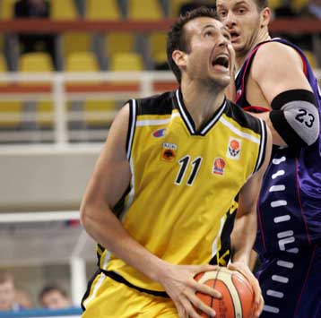 Οι υπογραφές μένουν για να γίνει ο Γλυνιαδάκης παίκτης του Αμαρουσίου