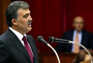 Γκιουλ καλεί Μπους για το νομοσχέδιο αναγνώρισης της γενοκτονίας των Αρμενίων