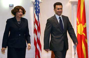 Η επίλυση της ονομασίας της ΠΓΔΜ δεν συνδέεται με την ένταξη στο ΝΑΤΟ, λένε οι ΗΠΑ