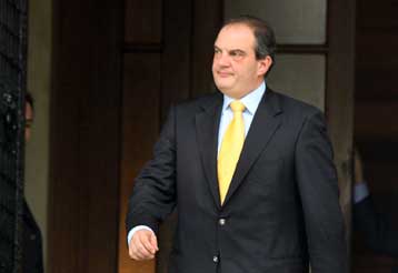 Με ανοικτή ατζέντα συνεδριάζει την Τετάρτη η Κυβερνητική Επιτροπή