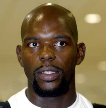 Πρεμιέρα Τζάκσον υπό το βλέμμα Αγγελόπουλου, τρία φιλικά για τον Ολυμπιακό