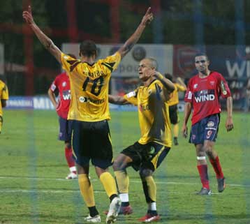 Αιμάτωμα έχει στη γάμπα ο Ριβάλντο, θα υποβληθεί σε νέες εξετάσεις