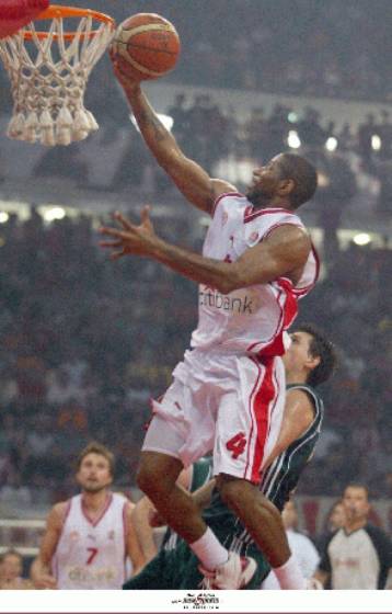 Επαφές με την ΑΕΚ έχει ο Πεν, που επιθυμεί να επιστρέψει στην Αθήνα