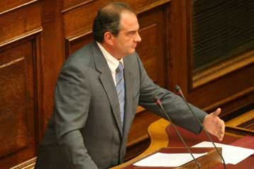 Κάθε Παρασκευή η «ώρα του πρωθυπουργού» στη Βουλή