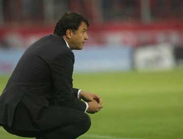 Με πρόστιμο 40.000 ευρώ πληρώνει ο Λεμονής την επιστροφή του στον Ολυμπιακό