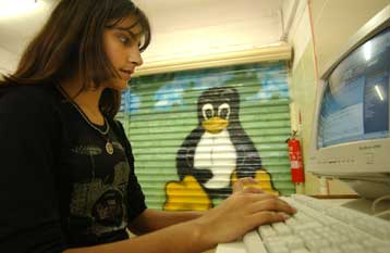 Linux και OpenOffice επέλεξε η ΠΓΔΜ για τους μαθητές