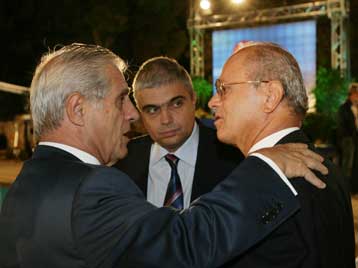 Αλλοι έχουν προσφέρει εκατομμύρια, άλλοι δεν έχουν δώσει τίποτα, απαντά ο Ερασιτέχνης