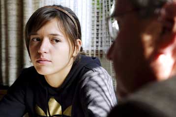 Υπόθεση ασύλου 15χρονου κοριτσιού προκαλεί πονοκέφαλο στην κυβέρνηση της Αυστρίας