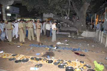 Έκρηξη με δύο νεκρούς σε μουσουλμανικό τέμενος στην Ινδία