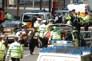 Κατάθεση περί εκπαίδευσης εξτρεμιστών σε βρετανικό έδαφος