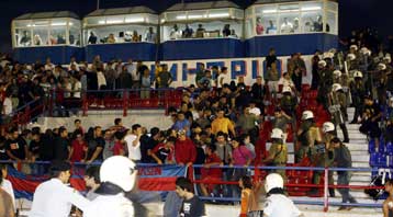 Σοβαρά επεισόδια στο Μπραχάμι-Η πρόκριση μετράει, εκτιμά ο Μπάγεβιτς