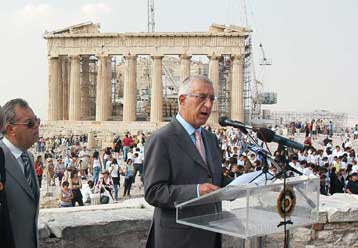 Εκδήλωση στην Ακρόπολη για την 63η επέτειο της Απελευθέρωσης της Αθήνας