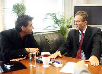 Υπόσχεση για βοήθεια από Ιωαννίδη σε Ζαγοράκη