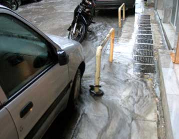 Προβλήματα από τις πρώτες καταιγίδες στην Αττική