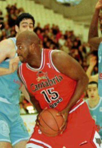 Οι Ισπανοί επιμένουν ότι η συμφωνία του Τζάκσον με τον Ολυμπιακό είναι άκυρη