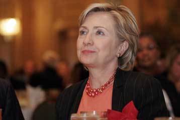 Προβάδισμα 21 μονάδων για την Χίλαρι Κλίντον έναντι του Μπάρακ Ομπάμα