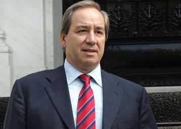 Επί τάπητος η αύξηση του ΦΠΑ για την ενίσχυση των δημόσιων εσόδων