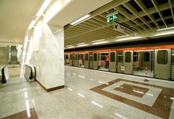 Φάρσα αποδείχθηκε η προειδοποίηση για έκρηξη βόμβας στο μετρό