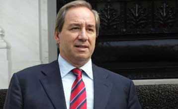 Οι φορείς της αγοράς ζητούν από την κυβέρνηση να μην αυξήσει τον ΦΠΑ