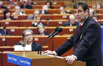 Αμερικανικό «μπλόκο» σε συμβιβασμό για το Κόσοβο καταγγέλλει ο Κοστούνιτσα