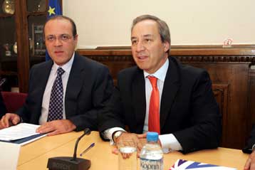 Εφαρμογή του νόμου των ΔΕΚΟ σε Ταμεία, ΟΤΑ, νοσοκομεία προανήγγειλε ο Γ.Αλογοσκούφης