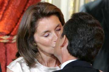 Έρχονται τίτλοι τέλους για τον πολυτάραχο γάμο του ζεύγους Σαρκοζί