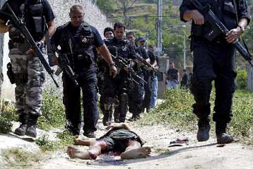 Πολύνεκρη μάχη της αστυνομίας με λαθρεμπόρους ναρκωτικών στο Ρίο ντε Ζανέιρο