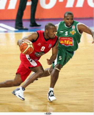 Στα «κιτρινόμαυρα» ντύθηκαν Έϊβερι και Πάβιτς, έτοιμοι για το τζάμπολ