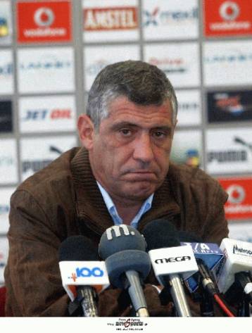 Σωστή νοοτροπία, οργάνωση και καλή απόδοση ζητά ο Σάντος στο ντέρμπι με τον Αρη