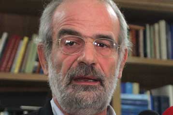 Δημοψήφισμα για τη Μεταρρυθμιστική Συνθήκη ζητά ο Αλέκος Αλαβάνος