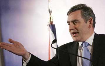 «Καταπληκτικός υποψήφιος» ο Μπλερ για την προεδρία της ΕΕ, λέει ο Μπράουν