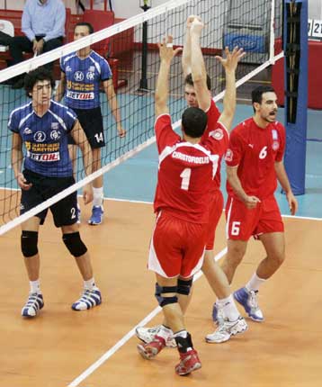 Με τέσσερις αγώνες και κρίσιμο ματς μεταξύ Αρη-Ολυμπιακού η 6η αγωνιστική