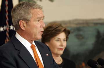 Αυστηρότερες κυρώσεις κατά της Μιανμάρ εξήγγειλε ο Τζορτζ Μπους