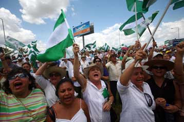 Ένταση στην Βολιβία για τον έλεγχο του μεγαλύτερου αεροδρομίου της χώρας