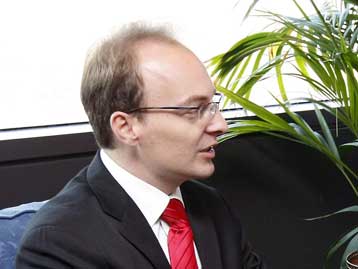 Υπέρ των Σκοπίων οι ομαλές σχέσεις με την Ελλάδα, διαμηνύουν οι ΗΠΑ