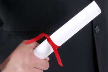 Εκρήγνυται η «βόμβα» των ΚΕΣ, αναμένονται οι πρώτες αιτήσεις αναγνώρισης πτυχίων