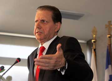 Ο Καραμανλής και τα φερέφωνά του έλεγαν ότι ζημίωνα στην παράταξη, λέει ο Β.Πολύδωρας