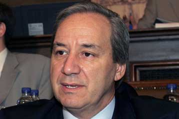 Η τιμή του πετρελαίου δεν έχει επιπτώσεις στην οικονομία, δηλώνει ο Γ.Αλογοσκούφης