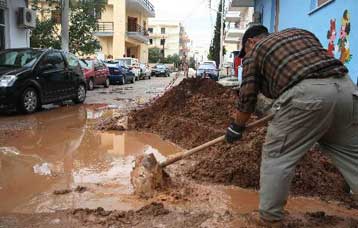 Επιδείνωση του καιρού με βροχές και καταιγίδες σε όλη τη χώρα