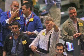 Πτώση 1 δολαρίου στο πετρέλαιο από ρευστοποίηση κερδών