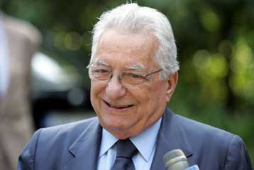 Σε ένα μήνα ξεκινά η ανοικοδόμηση των καμένων κατοικιών σε πυρόπληκτες περιοχές